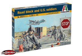 Road block abd U.S. soldiers (6521)
