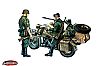 BMW R75 with sidecar and 3 Figures (315)